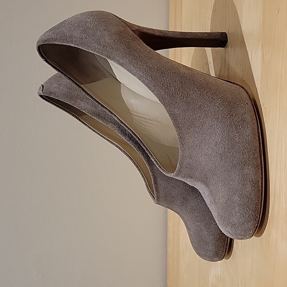 Chloe Shoes - Chloe Taupe Suede Leather Heels